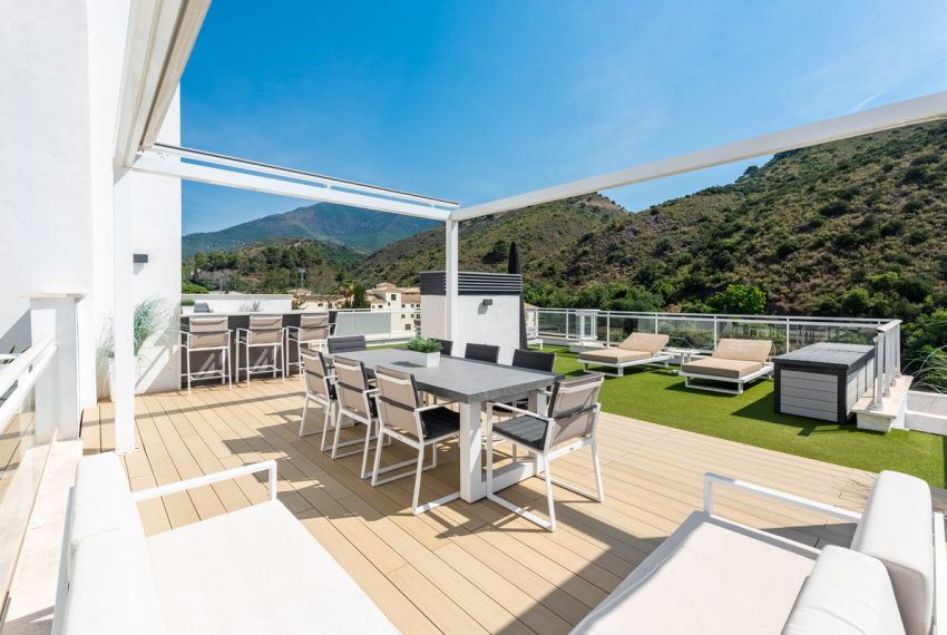 R5433970-Apartment-For-Sale-Benahavis-Penthouse-3-Beds-136-Built