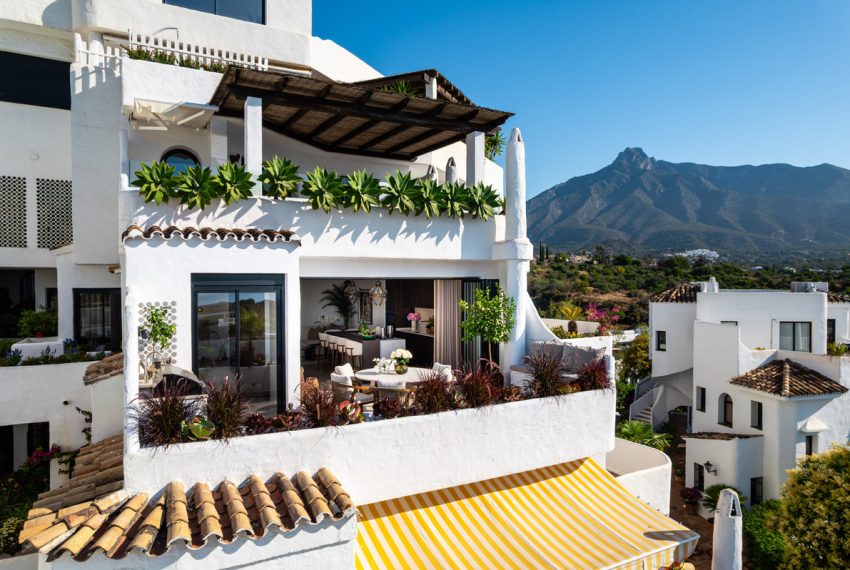 R5434135-Apartment-For-Sale-The-Golden-Mile-Middle-Floor-Apartment-3-Beds-126-Built-4