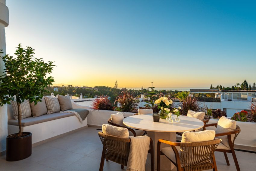 R5434135-Apartment-For-Sale-The-Golden-Mile-Middle-Floor-Apartment-3-Beds-126-Built-5