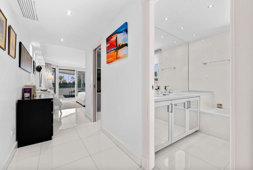 R5435026-Apartment-For-Sale-Marbella-Ground-Floor-Apartment-4-Beds-228-Built-17