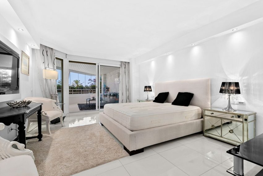 R5435026-Apartment-For-Sale-Marbella-Ground-Floor-Apartment-4-Beds-228-Built-19