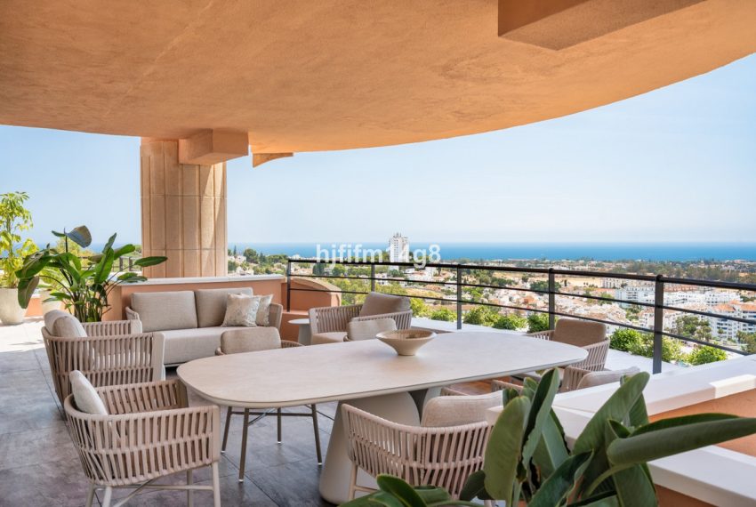 R5435245-Apartment-For-Sale-Nueva-Andalucia-Middle-Floor-Apartment-3-Beds-200-Built-1