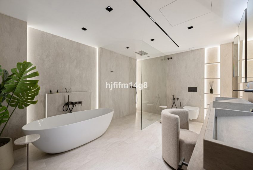 R5435245-Apartment-For-Sale-Nueva-Andalucia-Middle-Floor-Apartment-3-Beds-200-Built-15