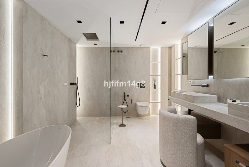 R5435245-Apartment-For-Sale-Nueva-Andalucia-Middle-Floor-Apartment-3-Beds-200-Built-16