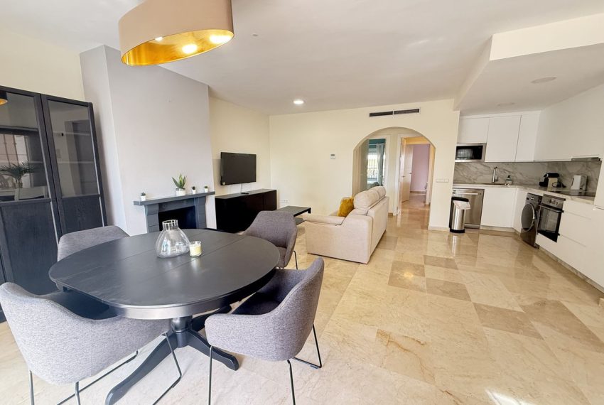 R5435794-Apartment-For-Sale-Aloha-Ground-Floor-Apartment-2-Beds-108-Built-2