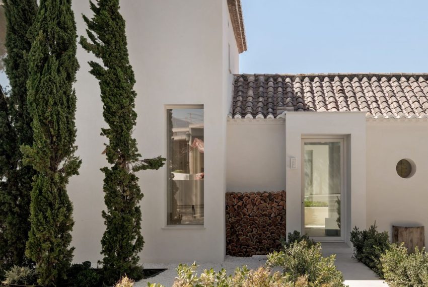R5437339-House-For-Sale-El-Paraiso-Detached-Villa-4-Beds-262-Built-1