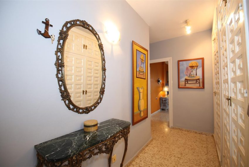 R5437732-House-For-Sale-Estepona-Detached-Villa-4-Beds-300-Built-14