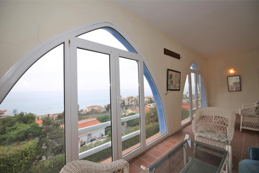 R5437732-House-For-Sale-Estepona-Detached-Villa-4-Beds-300-Built-17