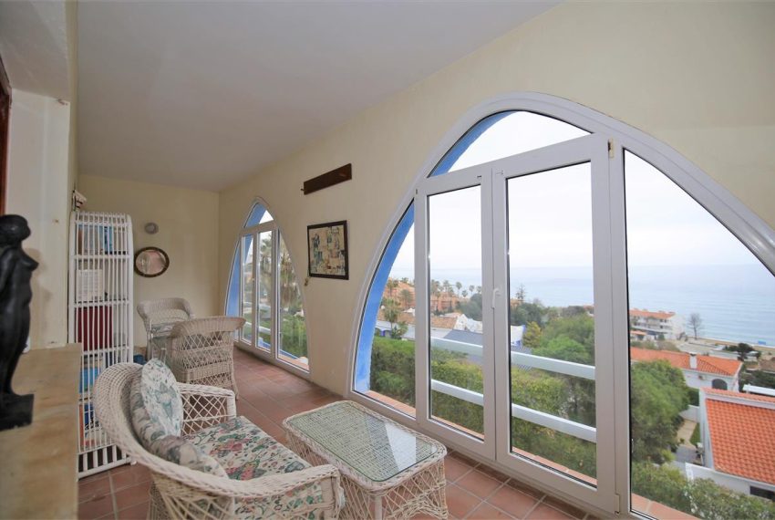 R5437732-House-For-Sale-Estepona-Detached-Villa-4-Beds-300-Built-7