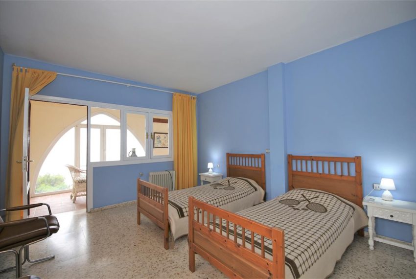 R5437732-House-For-Sale-Estepona-Detached-Villa-4-Beds-300-Built-8