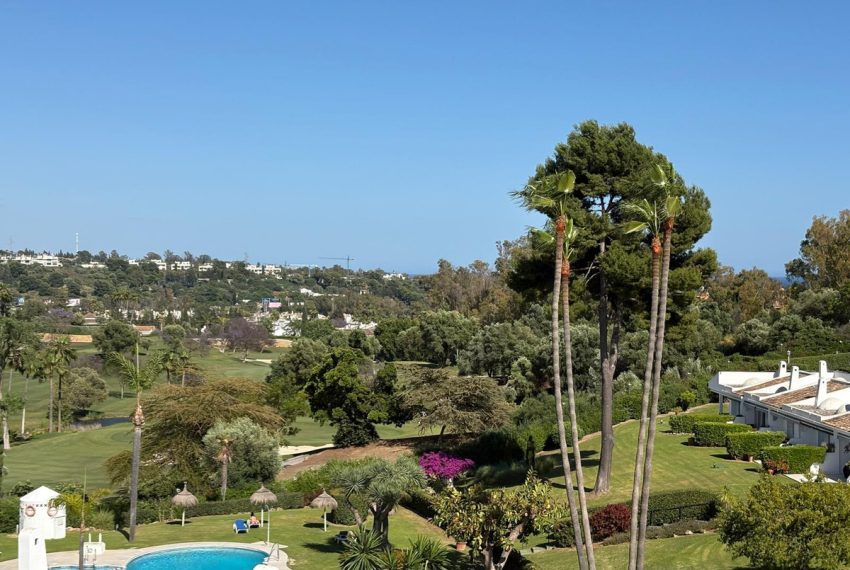 R5437990-Apartment-For-Sale-Nueva-Andalucia-Penthouse-Duplex-3-Beds-109-Built