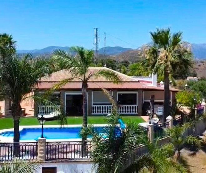 R5438353-Image 1-Finca - Cortijo - 5 Beds - 197 Built