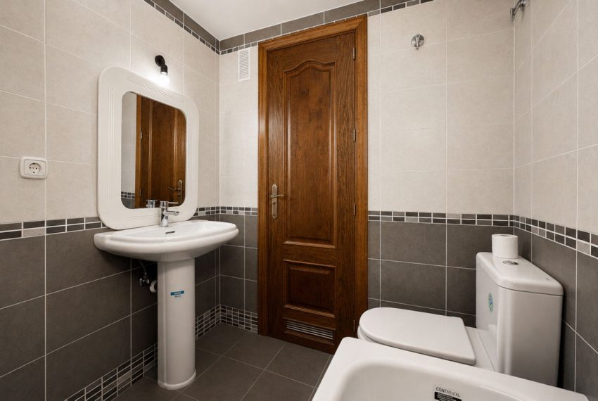 R5438368-Apartment-For-Sale-Estepona-Middle-Floor-Apartment-2-Beds-80-Built-16