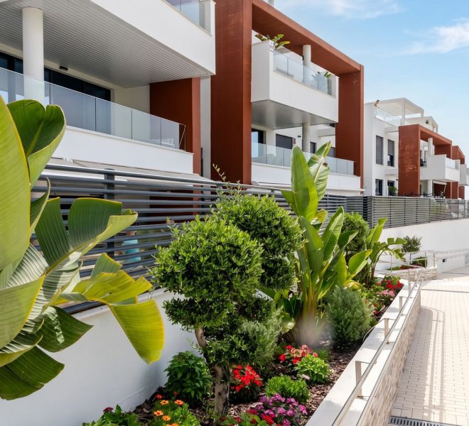 R5438596-Image 1-Ground Floor Apartment - 3 Beds - 92 Built