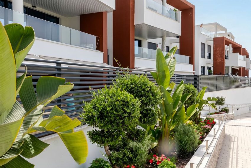 R5438596-Apartment-For-Sale-Benahavis-Ground-Floor-Apartment-3-Beds-92-Built