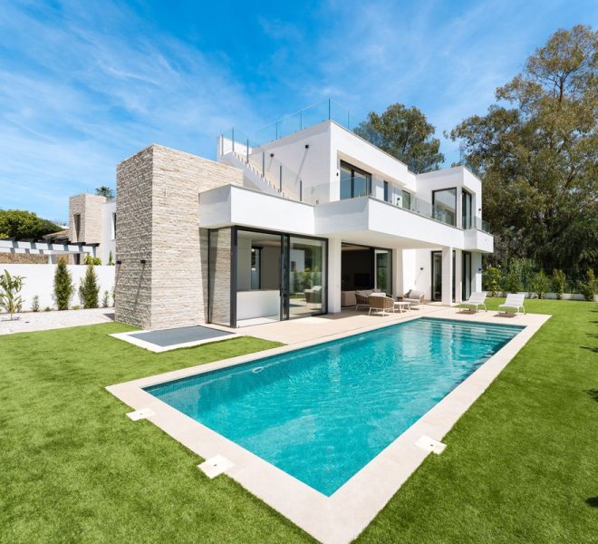 R5438731-Image 1-Detached Villa - 5 Beds - 308 Built