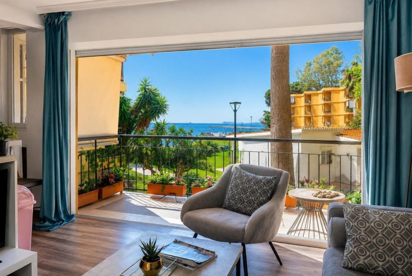 R5438776-Apartment-For-Sale-Estepona-Middle-Floor-Apartment-3-Beds-87-Built