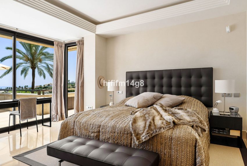 R5438905-Apartment-For-Sale-Nueva-Andalucia-Middle-Floor-Apartment-2-Beds-250-Built-10