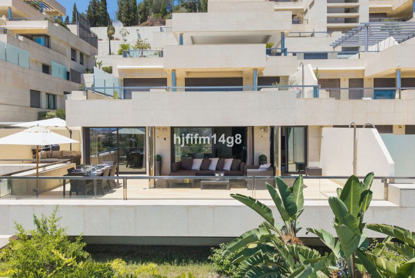 R5438905-Apartment-For-Sale-Nueva-Andalucia-Middle-Floor-Apartment-2-Beds-250-Built-2
