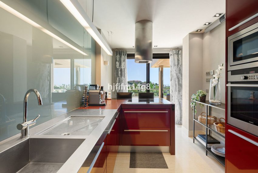 R5438905-Apartment-For-Sale-Nueva-Andalucia-Middle-Floor-Apartment-2-Beds-250-Built-7