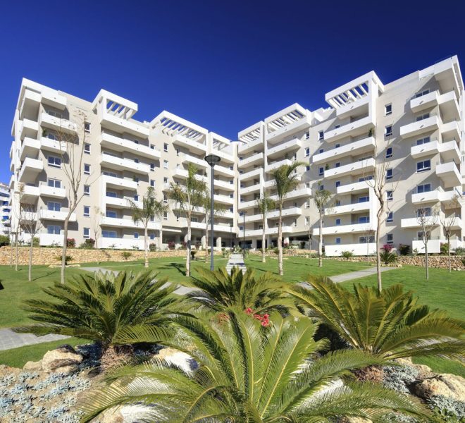 R5438998-Image 1-Middle Floor Apartment - 3 Beds - 116 Built