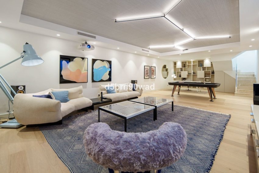 R5439535-Apartment-For-Sale-Sierra-Blanca-Duplex-4-Beds-441-Built-1