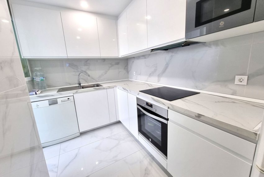 R5440276-Apartment-For-Sale-Puerto-Banus-Middle-Floor-Apartment-2-Beds-96-Built-2