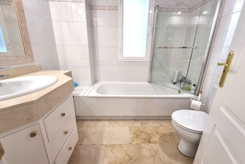 R5440276-Apartment-For-Sale-Puerto-Banus-Middle-Floor-Apartment-2-Beds-96-Built-4
