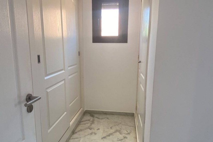 R5441149-Apartment-For-Sale-The-Golden-Mile-Top-Floor-Apartment-2-Beds-106-Built-12