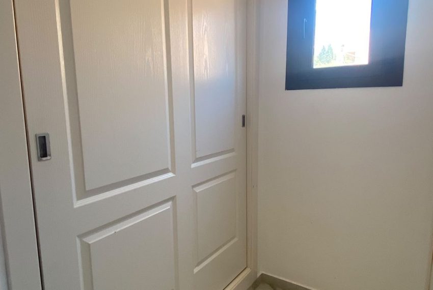 R5441149-Apartment-For-Sale-The-Golden-Mile-Top-Floor-Apartment-2-Beds-106-Built-13