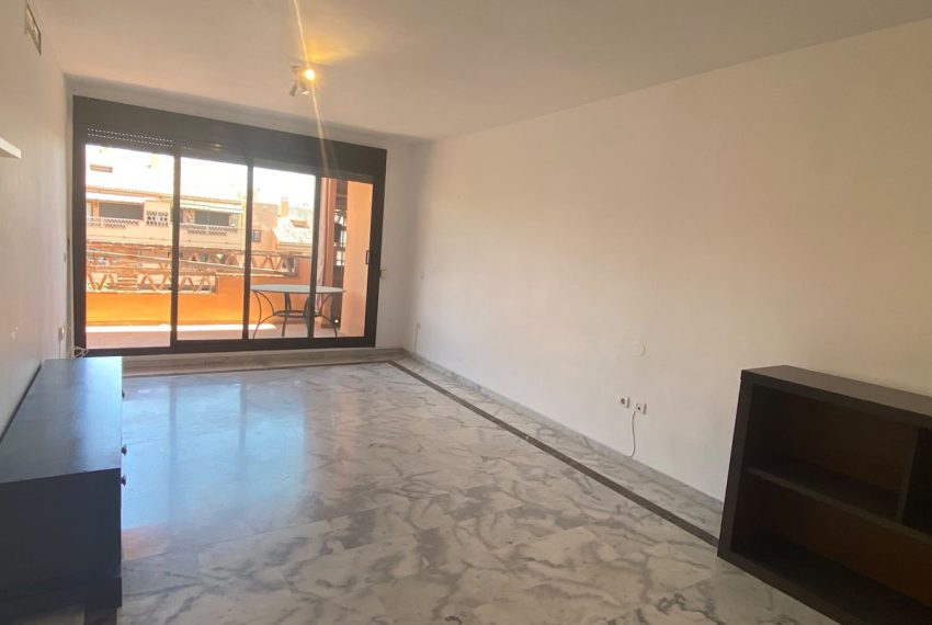 R5441149-Apartment-For-Sale-The-Golden-Mile-Top-Floor-Apartment-2-Beds-106-Built-5