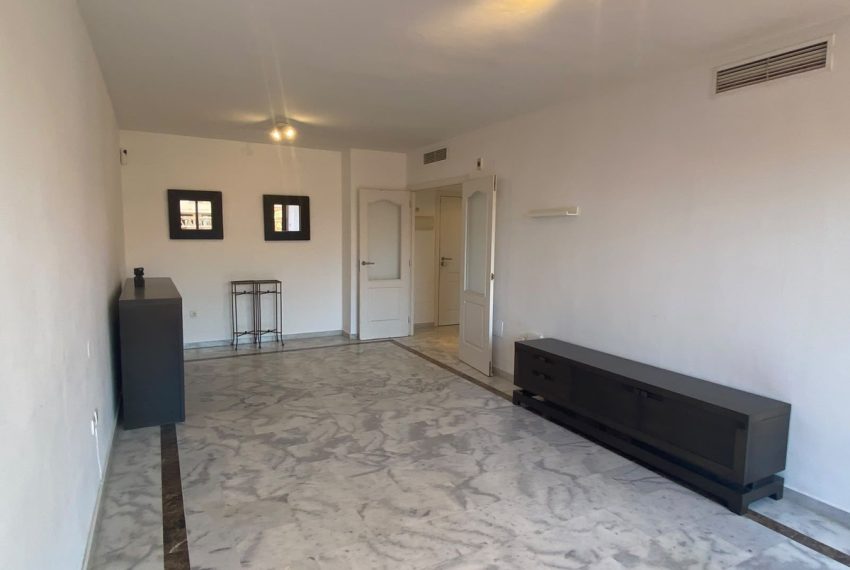 R5441149-Apartment-For-Sale-The-Golden-Mile-Top-Floor-Apartment-2-Beds-106-Built-8