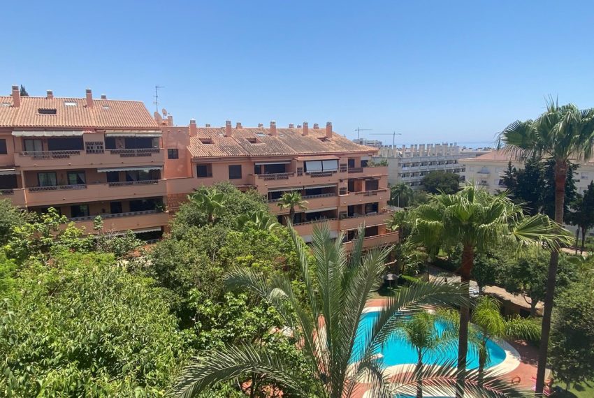 R5441149-Apartment-For-Sale-The-Golden-Mile-Top-Floor-Apartment-2-Beds-106-Built