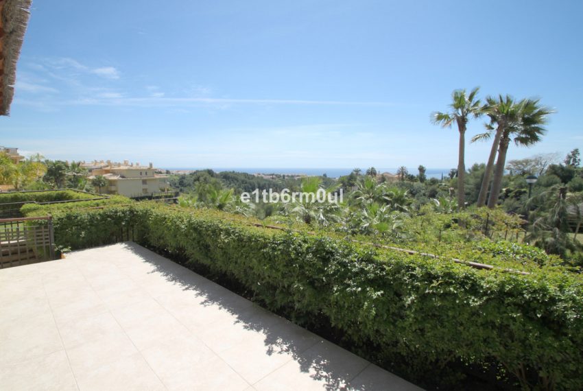 R5441530-Apartment-For-Sale-The-Golden-Mile-Middle-Floor-Apartment-3-Beds-147-Built-16