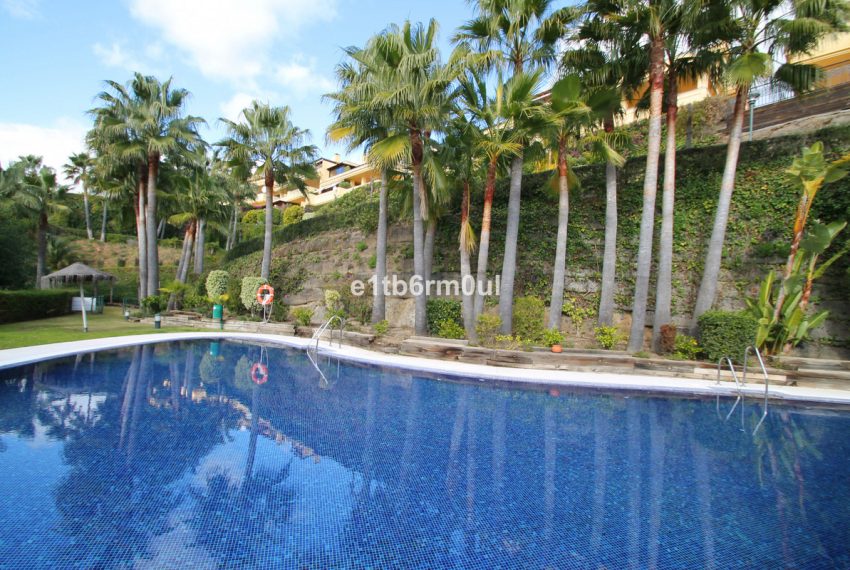R5441530-Apartment-For-Sale-The-Golden-Mile-Middle-Floor-Apartment-3-Beds-147-Built-19
