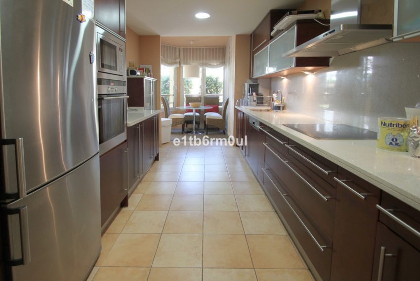 R5441530-Apartment-For-Sale-The-Golden-Mile-Middle-Floor-Apartment-3-Beds-147-Built-9