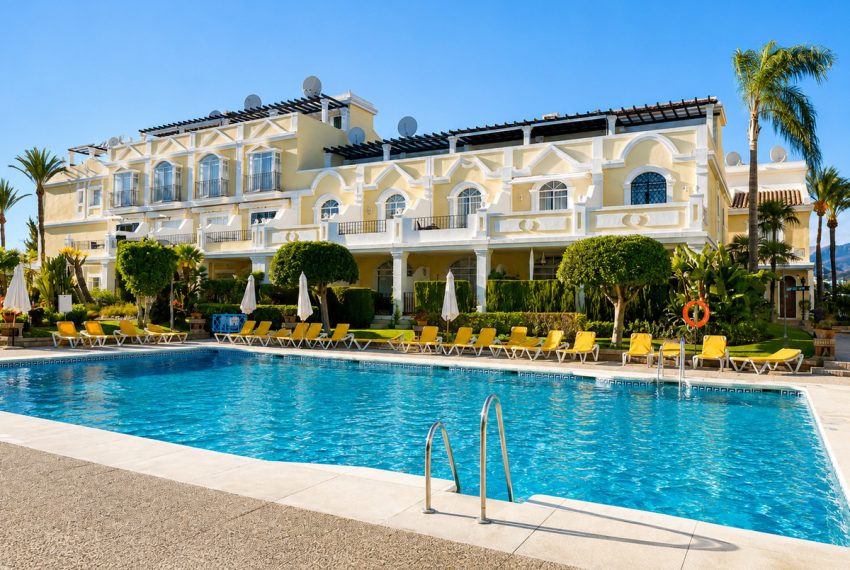 R5441809-Apartment-For-Sale-Nueva-Andalucia-Penthouse-2-Beds-122-Built