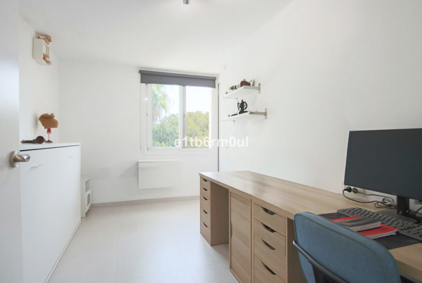 R5443729-Apartment-For-Sale-Nagueles-Penthouse-3-Beds-233-Built-12