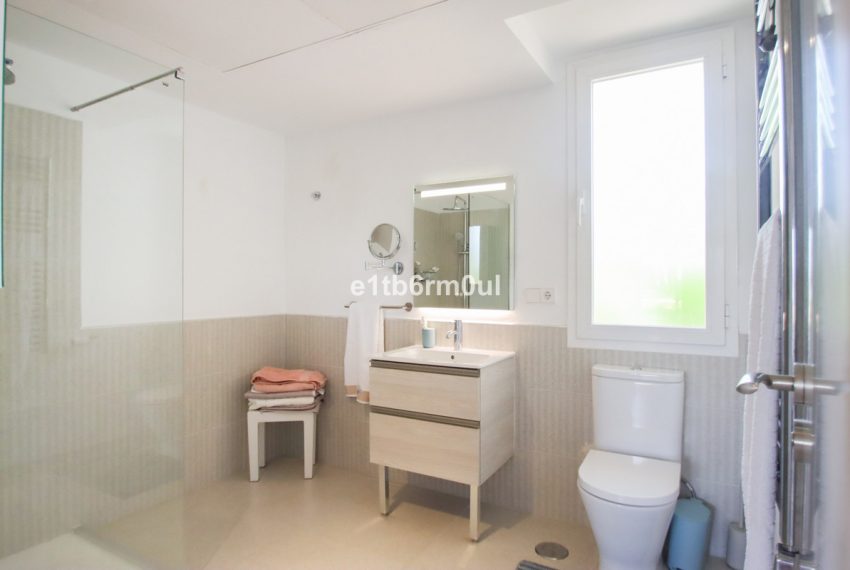 R5443729-Apartment-For-Sale-Nagueles-Penthouse-3-Beds-233-Built-9