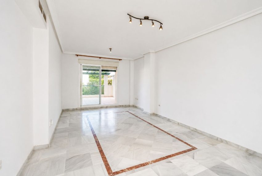 R5443951-Apartment-For-Sale-Nueva-Andalucia-Middle-Floor-Apartment-3-Beds-112-Built-1