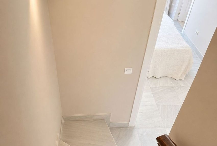 R5444392-Apartment-For-Sale-La-Quinta-Duplex-3-Beds-140-Built-9