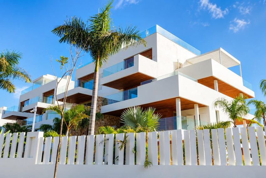 R5444563-Apartment-For-Sale-The-Golden-Mile-Middle-Floor-Apartment-3-Beds-193-Built-1