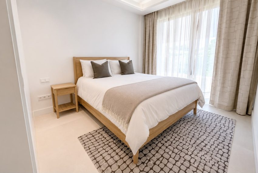 R5444563-Apartment-For-Sale-The-Golden-Mile-Middle-Floor-Apartment-3-Beds-193-Built-11