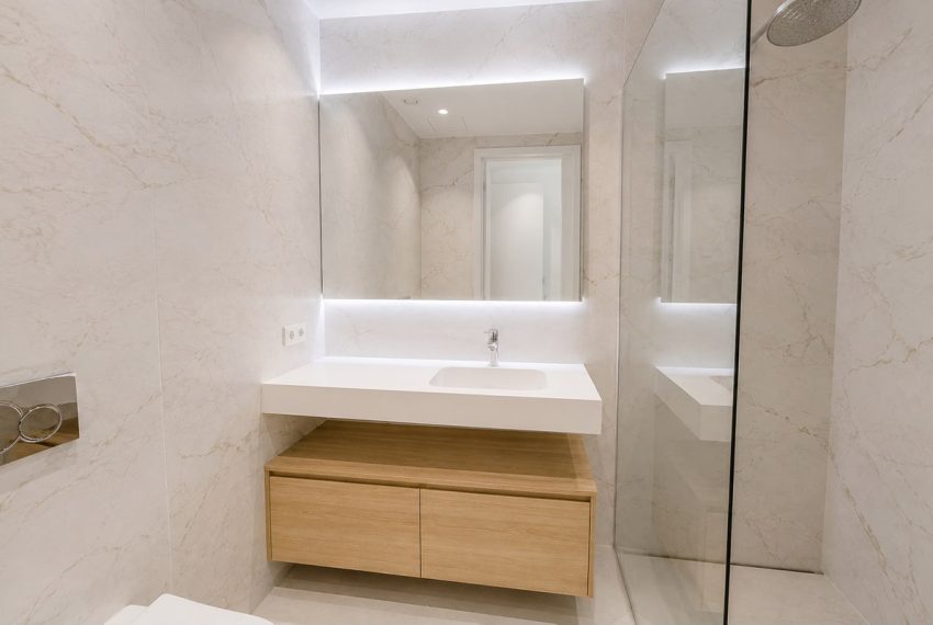 R5444563-Apartment-For-Sale-The-Golden-Mile-Middle-Floor-Apartment-3-Beds-193-Built-9