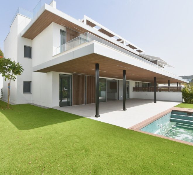 R5445001-Image 1-Ground Floor Apartment - 3 Beds - 205 Built