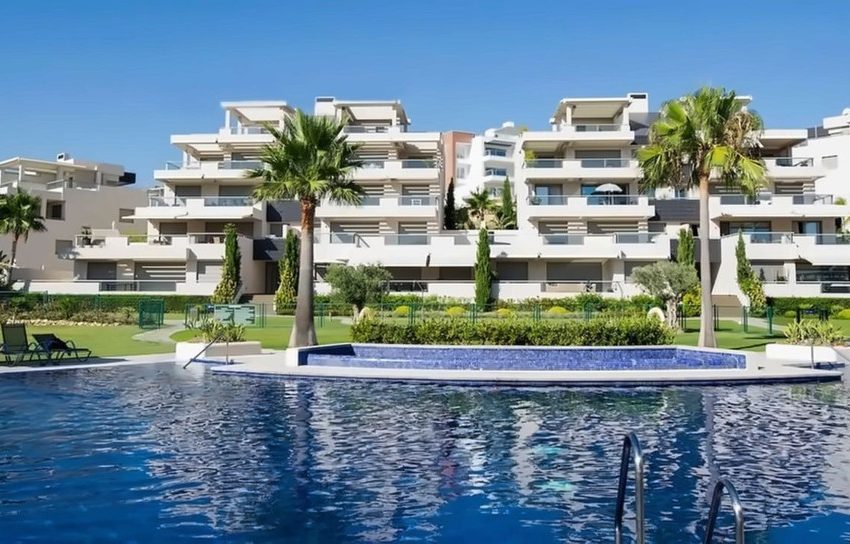 R5445037-Apartment-For-Sale-Benahavis-Middle-Floor-Apartment-3-Beds-200-Built