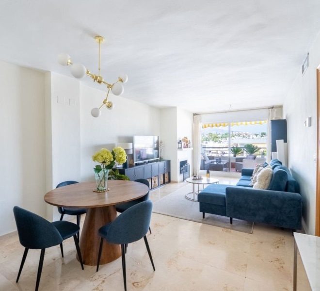 R5447209-Image 1-Top Floor Apartment - 2 Beds - 85 Built