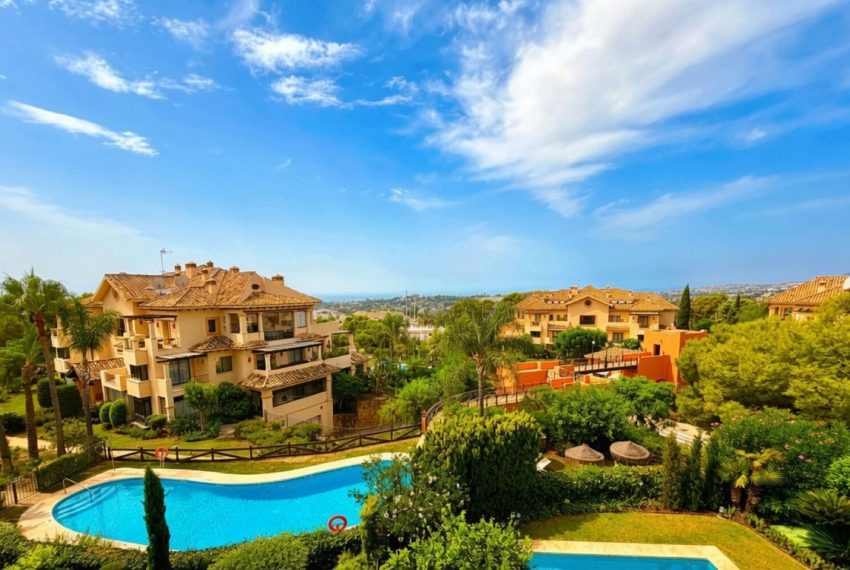 R5401237-Apartment-For-Sale-Nueva-Andalucia-Penthouse-4-Beds-361-Built-12