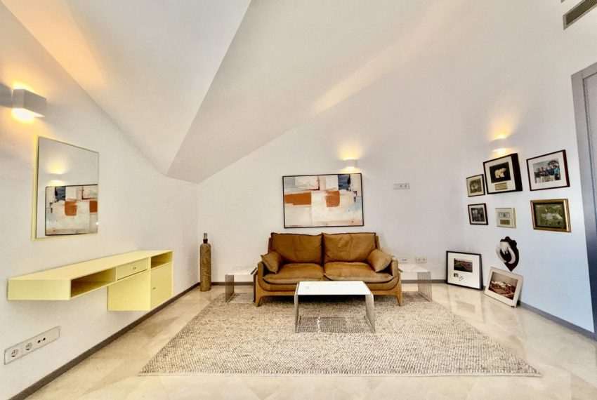 R5401237-Apartment-For-Sale-Nueva-Andalucia-Penthouse-4-Beds-361-Built-19
