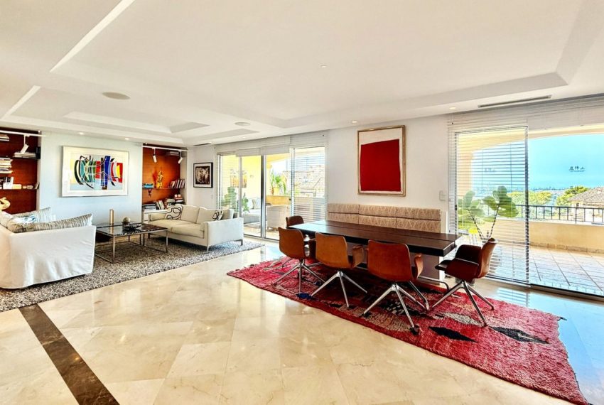 R5401237-Apartment-For-Sale-Nueva-Andalucia-Penthouse-4-Beds-361-Built-4